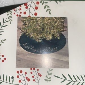 Green and gold tree skirt